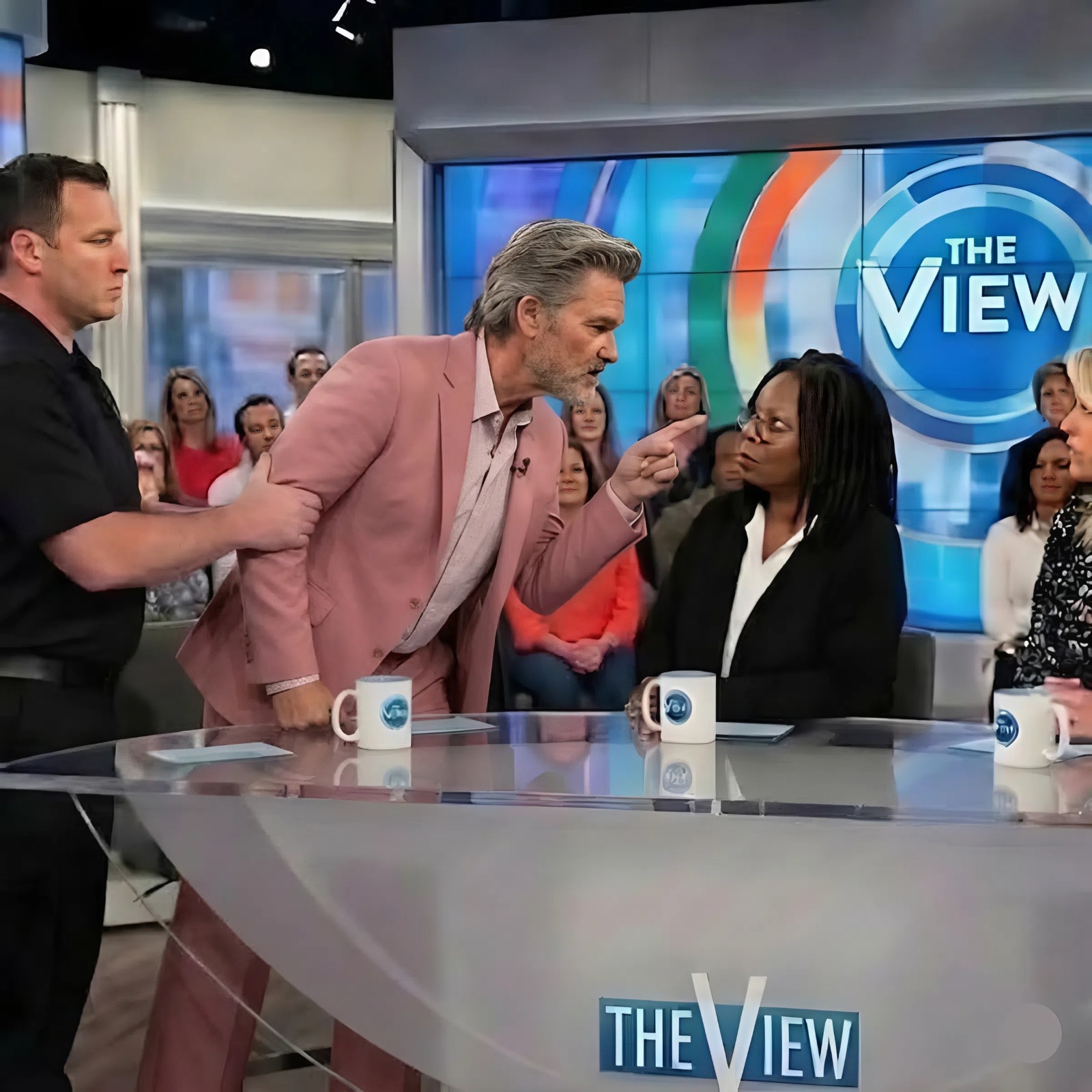 The Moment Kurt Russell Stood His Ground: A Battle of Conviction, Truth, and Publicity